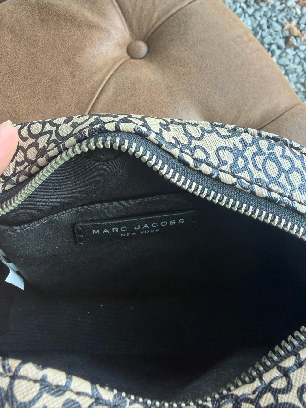 Marc Jacobs Beige and Black Floral-Print Crossbody - Picture 3 of 3